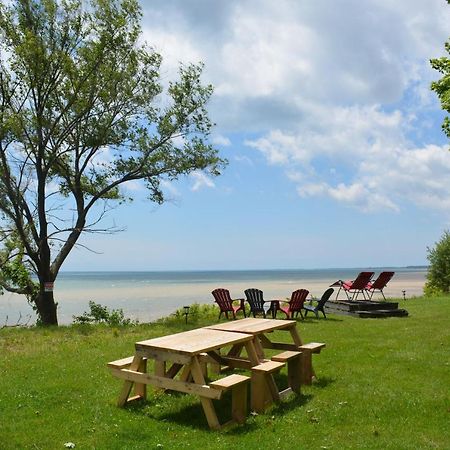 Birds Point Cottage On A Cliff Facing Lake Erie. Wheatley Экстерьер фото