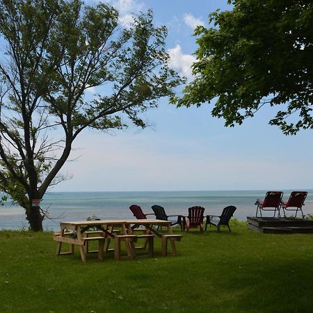 Birds Point Cottage On A Cliff Facing Lake Erie. Wheatley Экстерьер фото