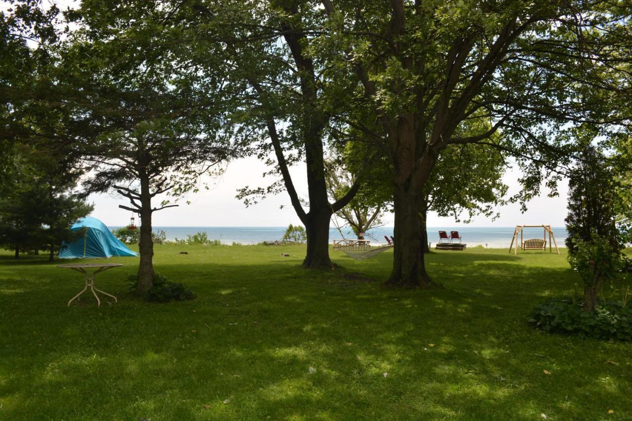 Birds Point Cottage On A Cliff Facing Lake Erie. Wheatley Экстерьер фото